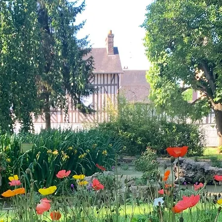 Maison Leontine Panzió 3*