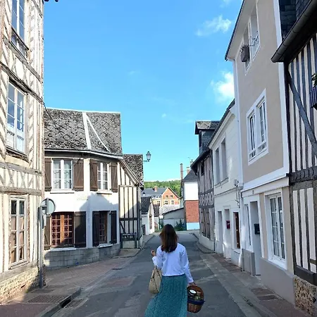 Maison Leontine Bernay