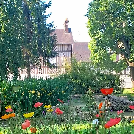 Bed & Breakfast Maison Leontine 3*