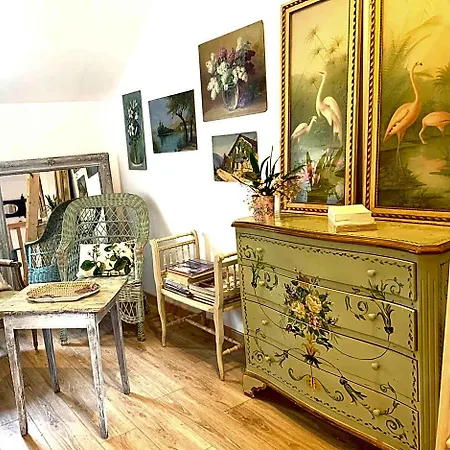 Maison Leontine Bed & Breakfast